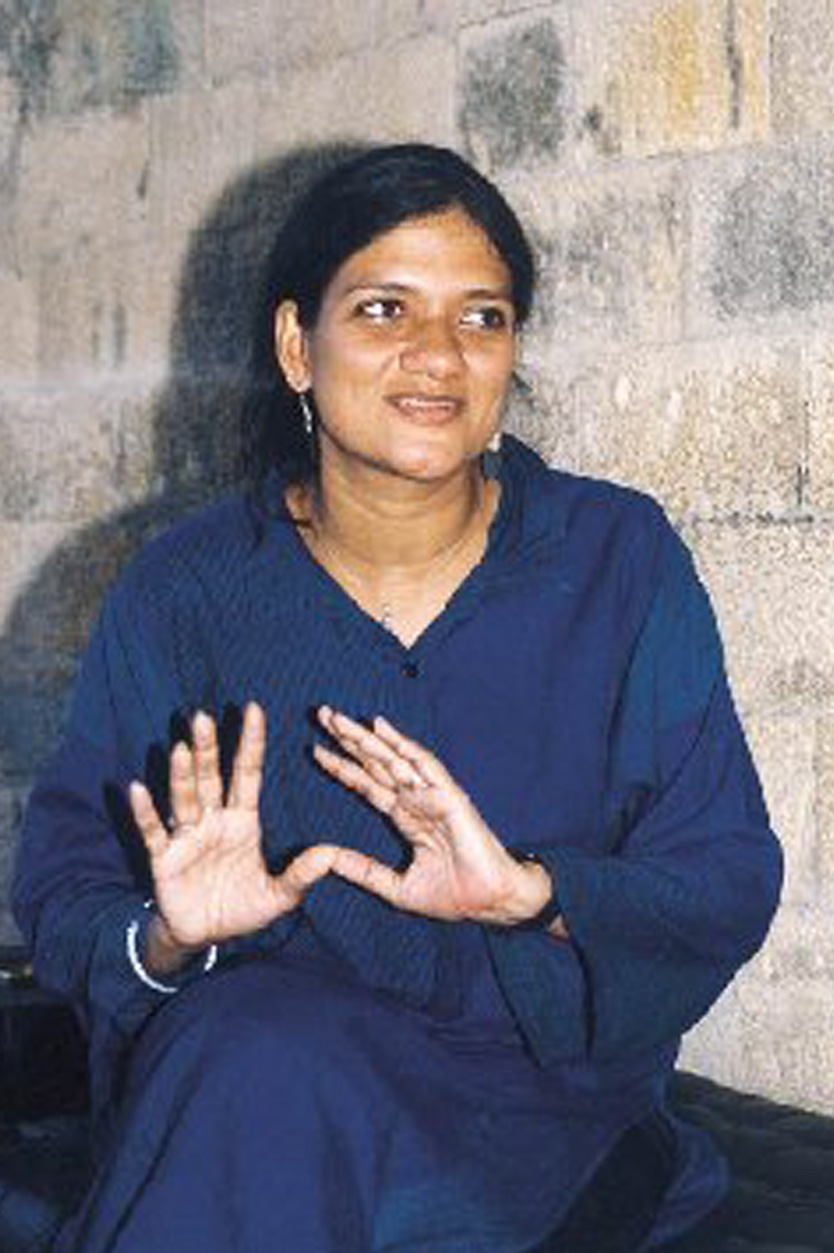 Ruwanthie de Chickera (Sri Lamka) Ruwanthie de Chickera (Sri Lamka)